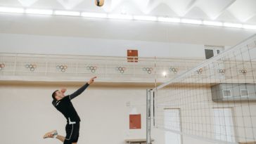 Voleybol Oynarken Hangi Spor Ayakkabılar Tercih Edilmeli