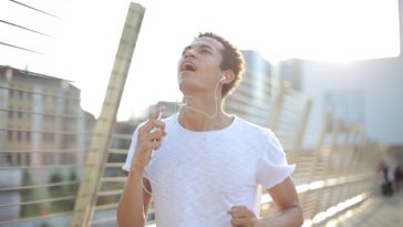 Güne Formda Başlayın: Sabah Koşunuzda Ritmi Hissettirecek Müzikler