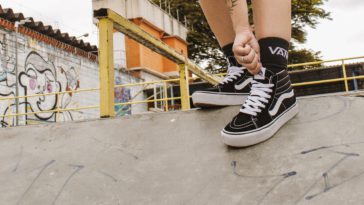 Vans Sneaker'ları Kombinlemek İçin 5 Stil Önerisi