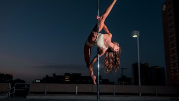 Pole Dance Nedir, Nasıl Yapılır, Eğitimi Nereden Alınır?