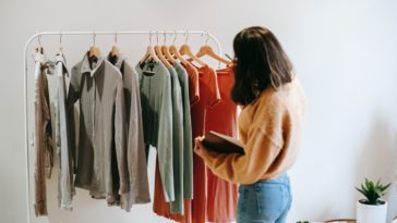 Minimalistliği Yaşam Tarzı Haline Getirmiş Olanlar İçin 10 Spor Giyim Ürünü!