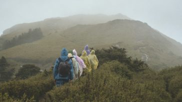 Yağmurlu Havada Bile Spor Yapmanızı Engellemeyecek Yağmurluklar