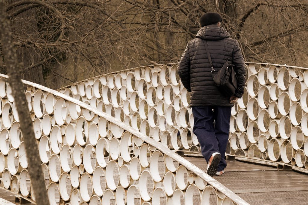Tarzınızı Tamamlayan Yandan Takmalı Çantalarla En Şık Kombinleri Oluşturun