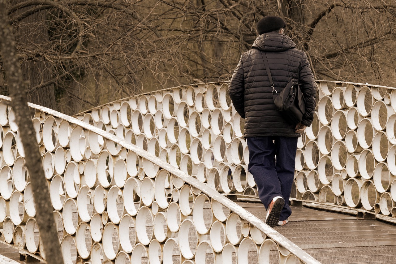 Tarzınızı Tamamlayan Yandan Takmalı Çantalarla En Şık Kombinleri Oluşturun