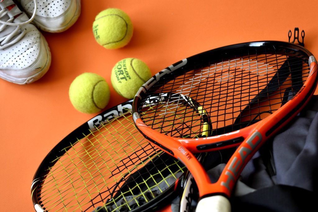 Erkek Tenis Ayakkabısı Seçiminde Kortta Hızlı ve Rahat Olmanın Sırları
