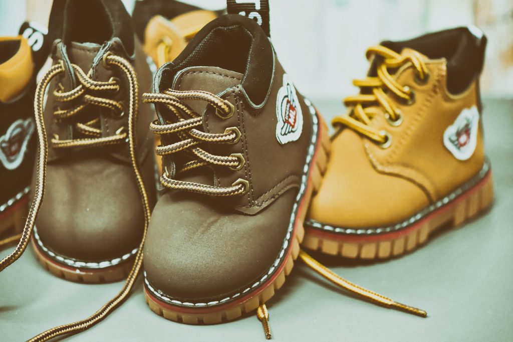 Çocuklar İçin Alınabilecek Rahat Ve Dayanıklı Çocuk Bot Modelleri