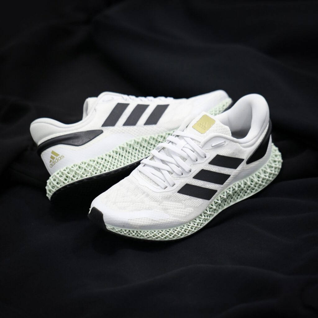 adidas Originals ile Retro Spor Stili Nasıl Oluşturulur?