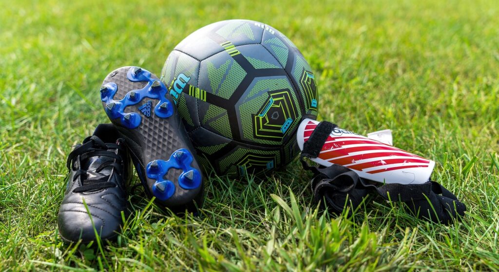 Nike Phantom GX 2: Orta Saha Oyuncuları İçin İdeal Krampon Mu?