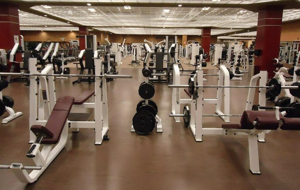 Squat ve Deadlift İçin Neden Farklı Ayakkabı Gerekir? Lifting Ayakkabısı Rehberi