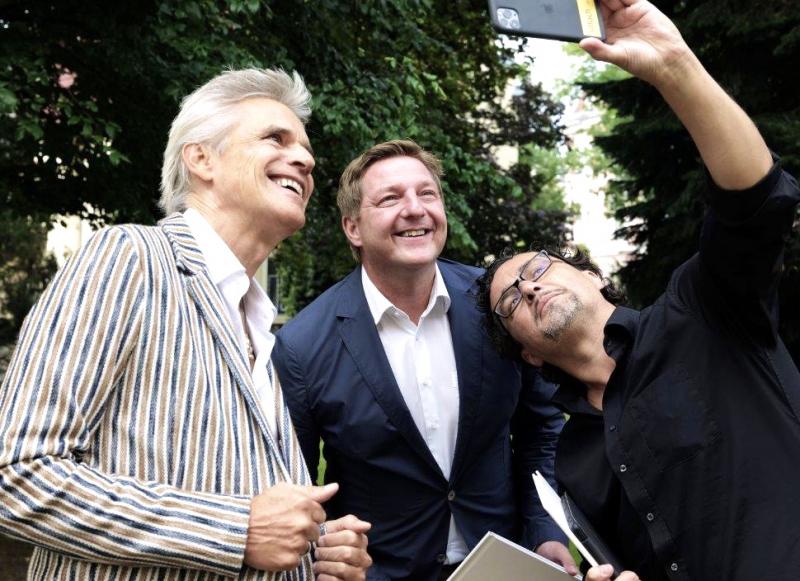 Social-Media-Profi Wolfgang Kofler (rechts) mit Thomas Brezina und dem Villacher Bürgermeister Günther Albel