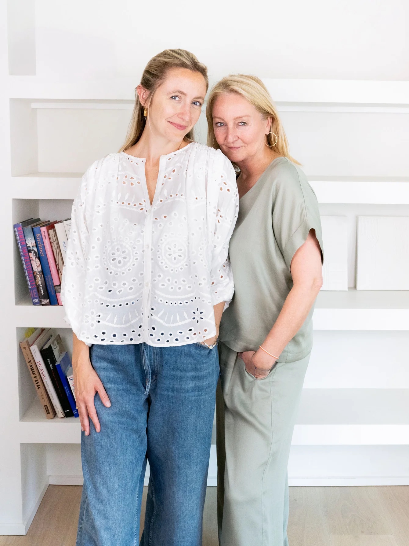 portrait of Claudia and Annabelle from LANIUS