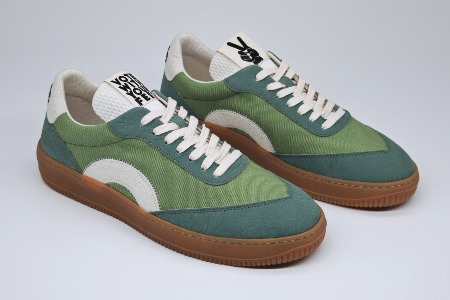 Nooch Thee Hugger sneakers