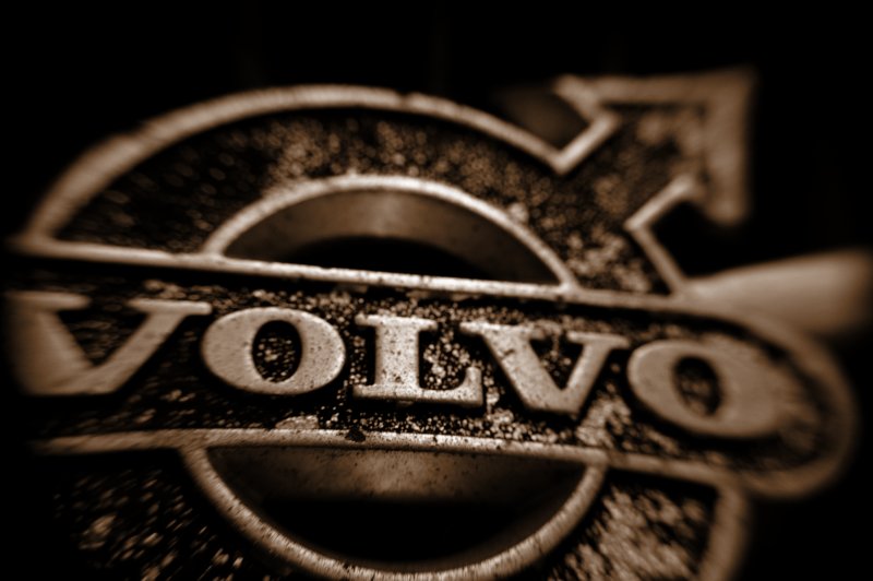 Volvo%20Logo5_zpsr5cabtz9.jpg