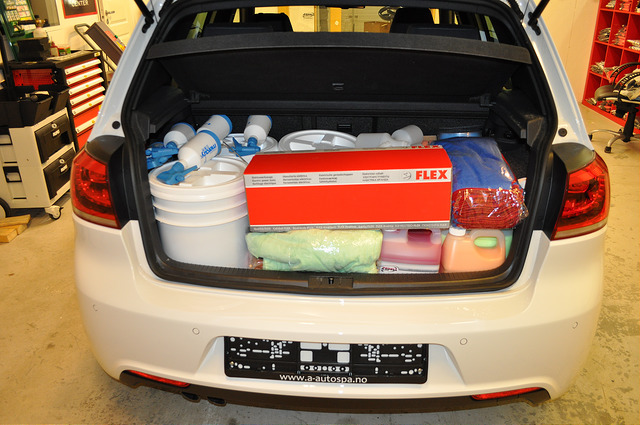 8221052855_893cafc848_z.jpg
