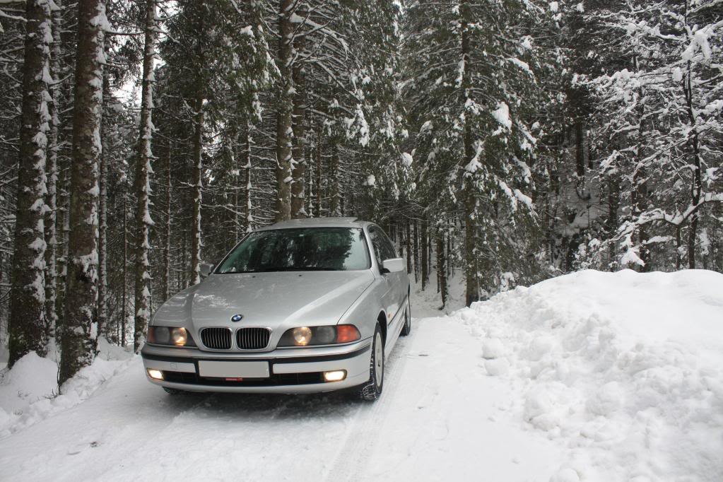 BMWE39523i001.jpg