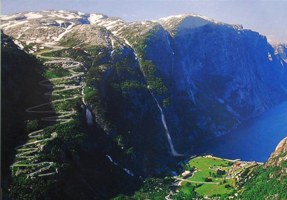 Lysebotn-Road-Norway.jpg
