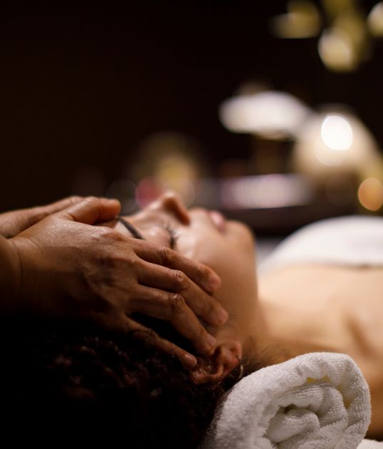 Le soin du visage haute fréquence et détente avec Mathieu