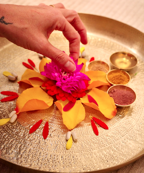 Le soin du visage sensoriel Rose et Santal