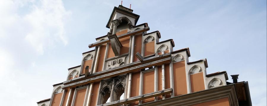 Das bei einem Brand beschädigte Straubinger Rathaus soll wiederaufgebautt werden.