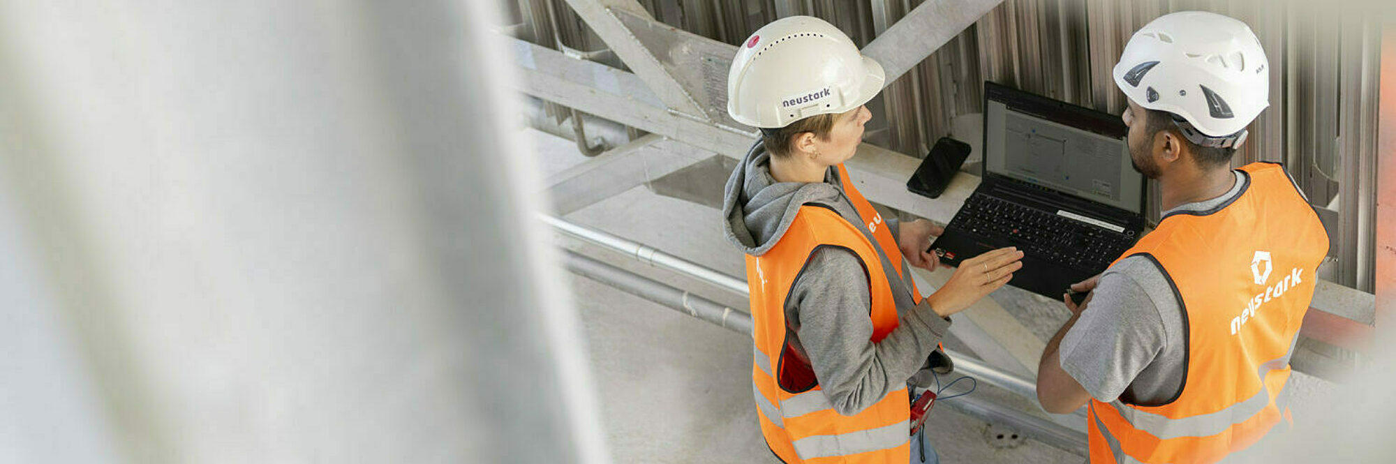 Breakout image-working on site-neustark