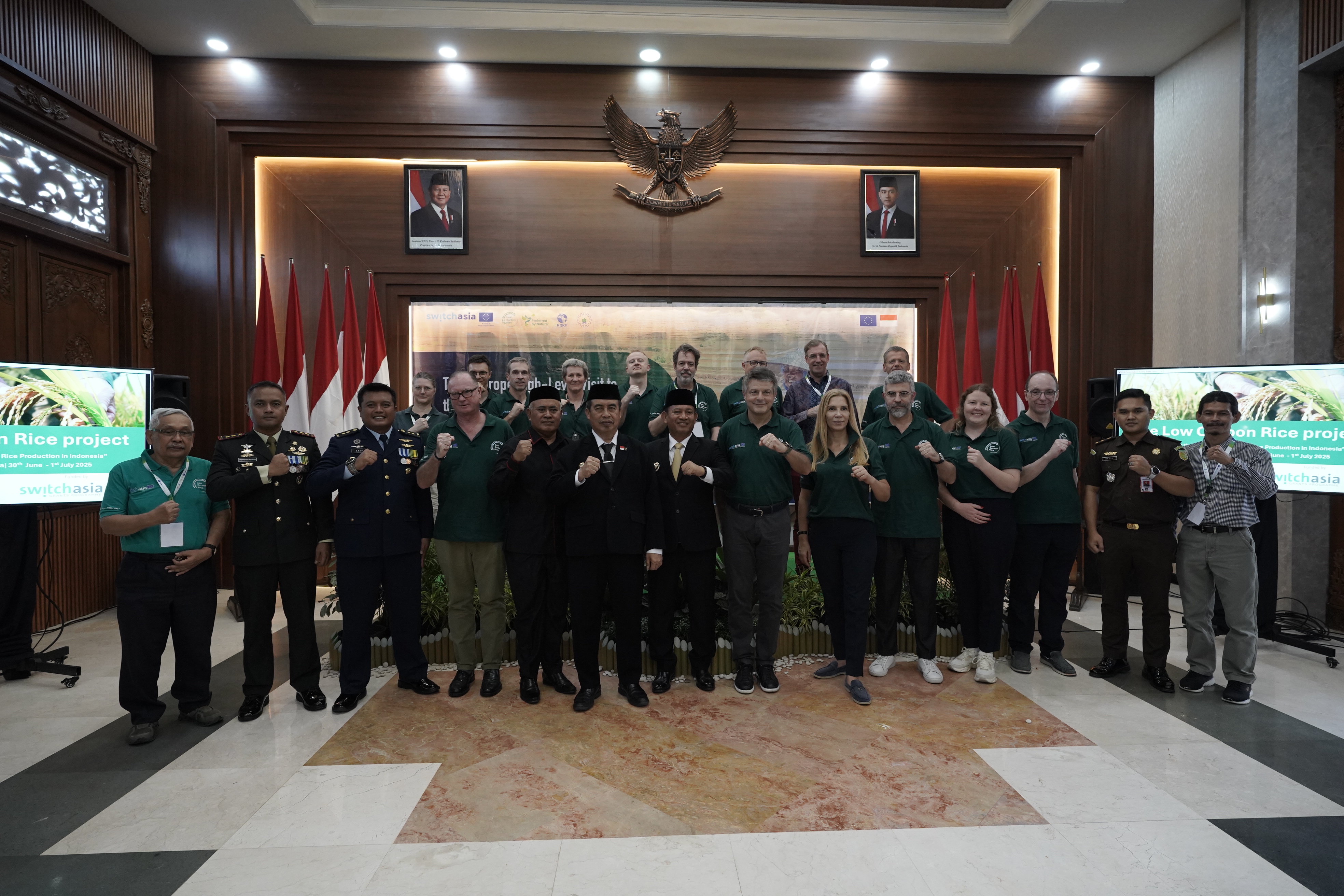 Group shot after the meeting