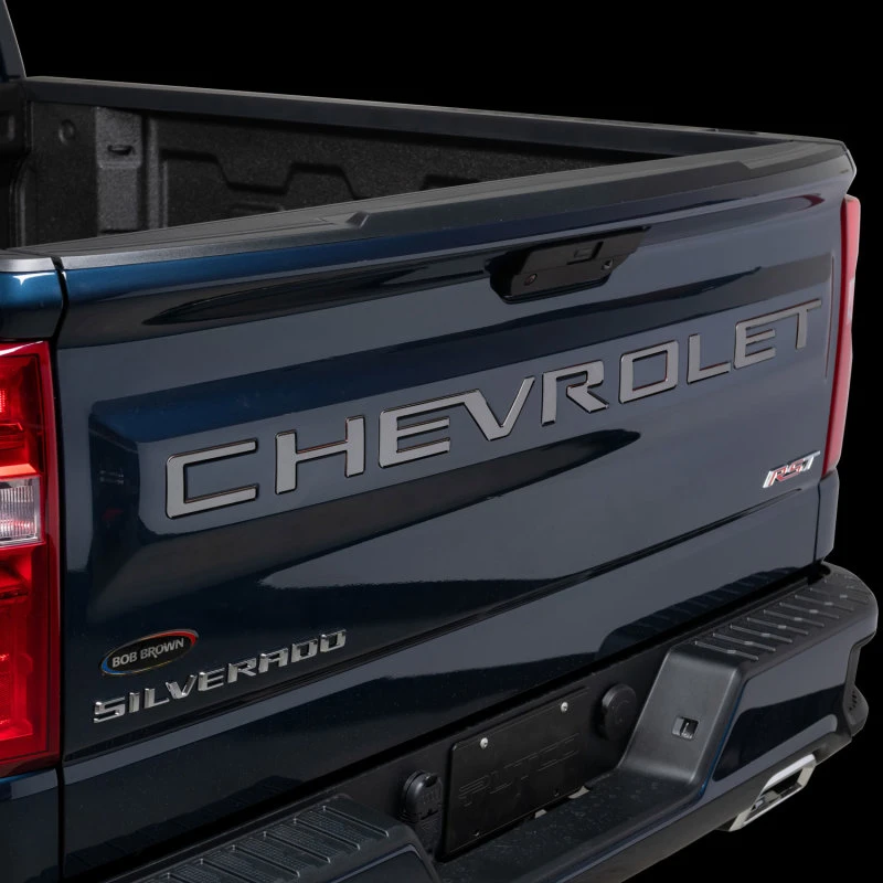 Putco 2020 Chevy Silv 2500/3500 Schwarzes Platin-Tailgate-Lettering - CHEVROLET - Gestanzte Version