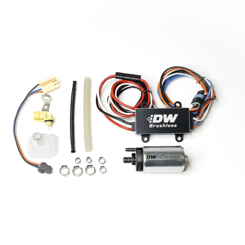 DeatschWerks DW440 440lph Bürstenloser Kraftstoffpump mit PWM-Controller und Installationskit 2015+ Ford Mustang GT