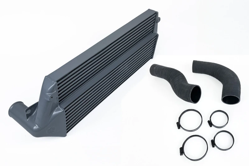 CSF 2023+ Toyota GR Corolla Hochleistungs-Stepped-Core-Ladeluftkühler-System - Silber