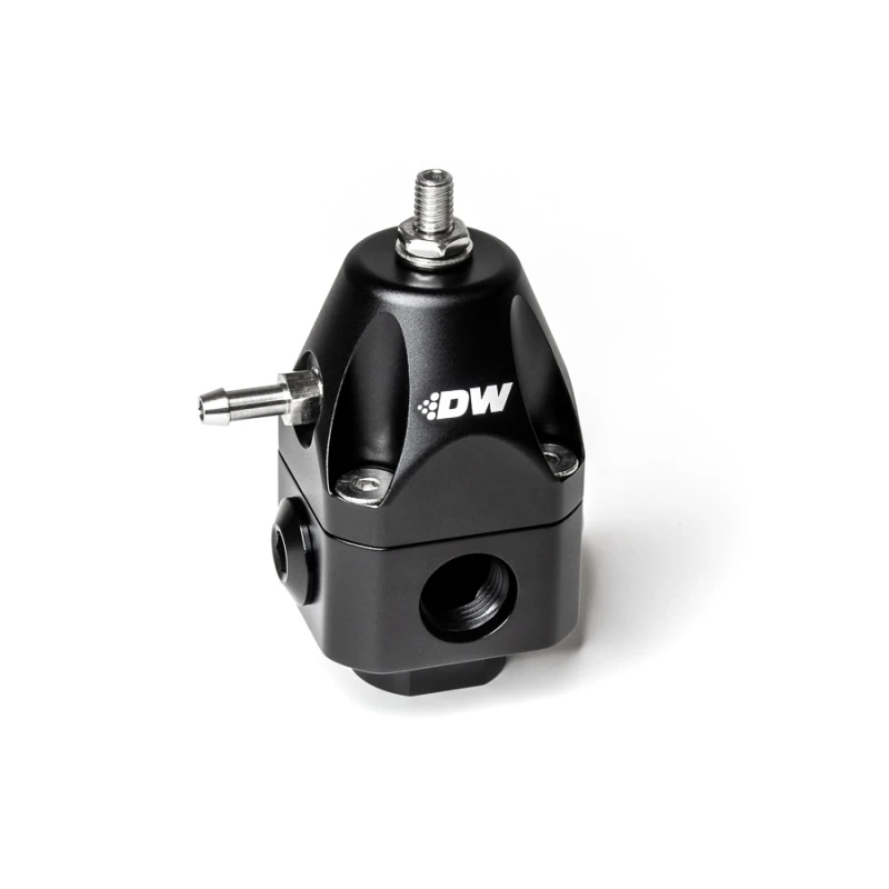 DeatschWerks DWR1000c Einstellbarer Kraftstoffdruckregler Dual 6AN Eingang und 6AN Ausgang - Schwarz