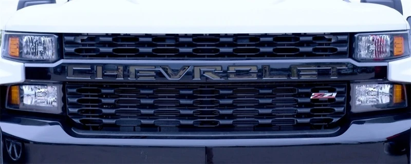 Putco 19-20 Chevy Silverado LD - Grillbuchstaben - Schwarzes Platin Chevrolet-Buchstaben