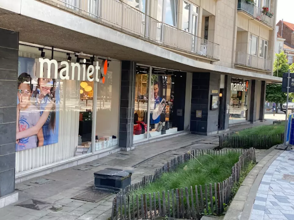 Maniet