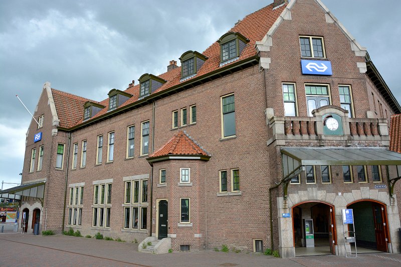 Stationsgebouw Deventer, in opdracht van de NS