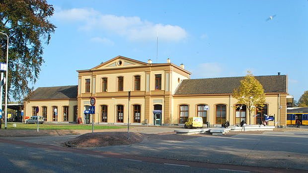 Stationsgebouw Meppel in opdracht van de NS