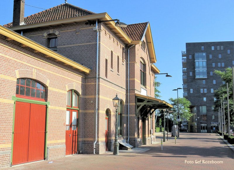 Stationsgebouw Ede centrum in opdracht van de NS