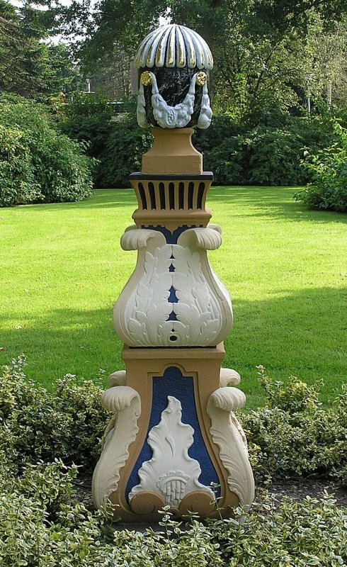 Restauratie polychromie ornament openbare ruimte in opdracht van de Gemeente Zuidhorn