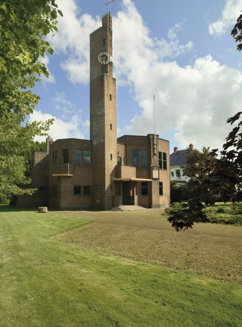 Het raadhuis van Usquert met zijn toren