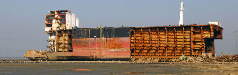 GADANI SHIP BREAKING GADANI SHIP BREAKING