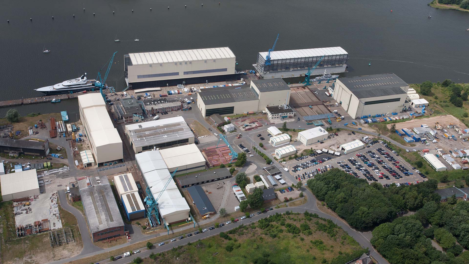 Lürssen-Kröger Werft GmbH & Co. KG Lürssen-Kröger Werft GmbH & Co. KG