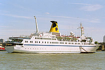 ROCHDALE ONE — Passenger Ship, CYPRUS flag, built 1977