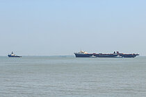 RUSSELL G — Container Carrier, United States of America flag, built 1980