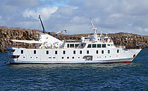 LA PINTA — Passenger Ship, Ecuador flag, built 1982