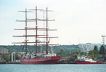 KHERSONES — Pleasure Craft, RUSSIAN FEDERATION flag, built 1989