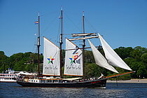 HENDRIKA BARTELDS — Pleasure Craft, Netherlands flag, built 1917