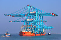 ZHEN HUA 27