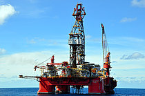 NOBLE COURAGE — Column Stabilized Drilling Unit, Republic of the Marshall Islands flag, built 2009