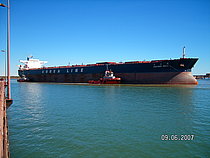 GOLDEN BELL — Bulk Carrier, KOREA, REPUBLIC OF flag, built 1990