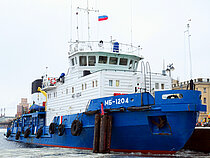 MB-1204 — Tug, RUSSIAN FEDERATION flag, built 1987