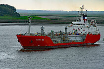 G SUMMER — Gas Tanker, ANGOLA flag, built 1997