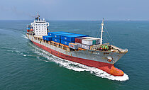 HONOR GLORY — Container Ship, PANAMA flag, built 1998