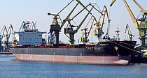 MAKATI — Bulk Carrier, The Republic of Panama flag, built 1999